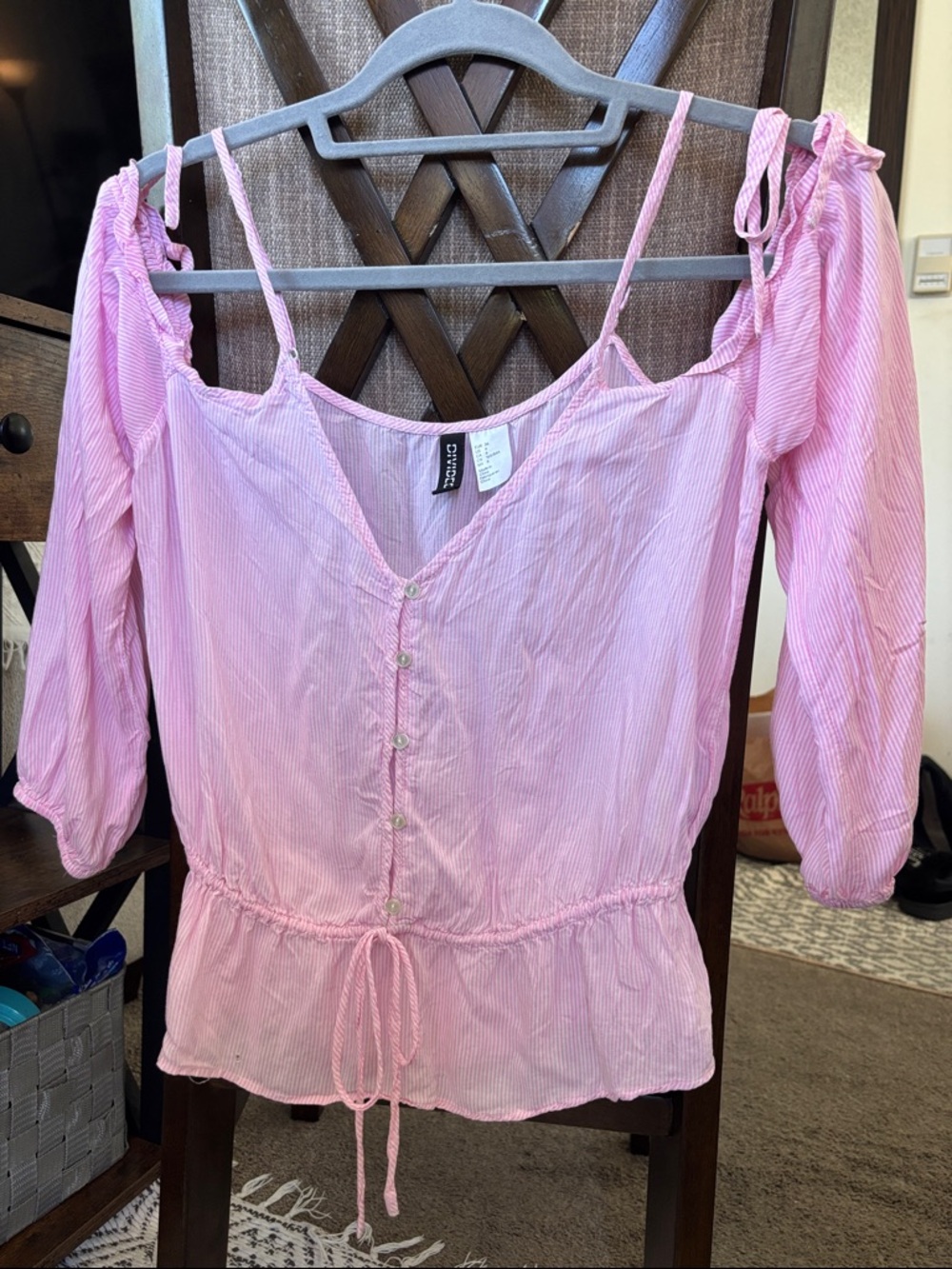 New! Divided by H&M pink cold shoulder peplum blouse size 6